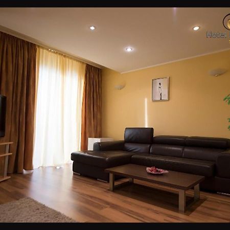 Hotel Perla D'Oro تيميشورا المظهر الخارجي الصورة
