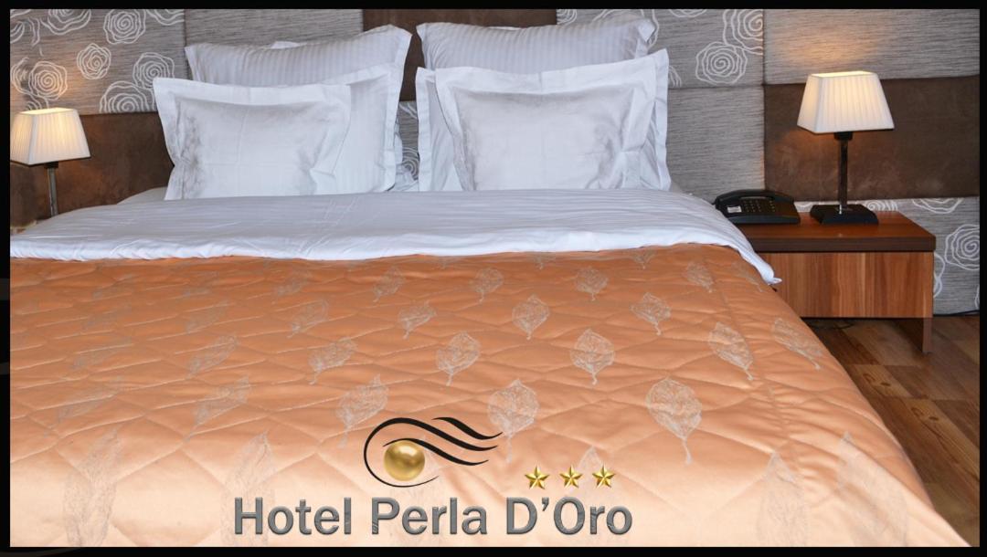 تيميشورا Hotel Perla D'Oro المظهر الخارجي الصورة