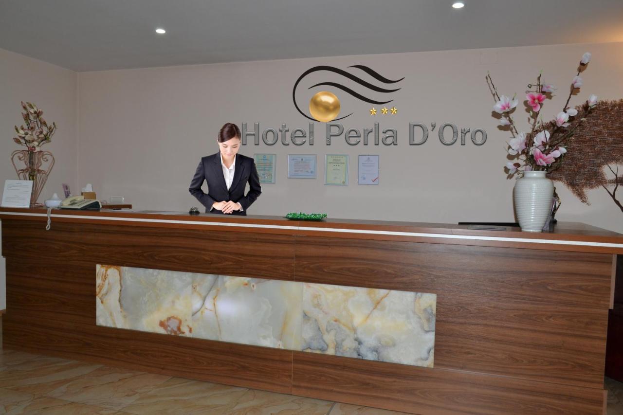 تيميشورا Hotel Perla D'Oro المظهر الخارجي الصورة